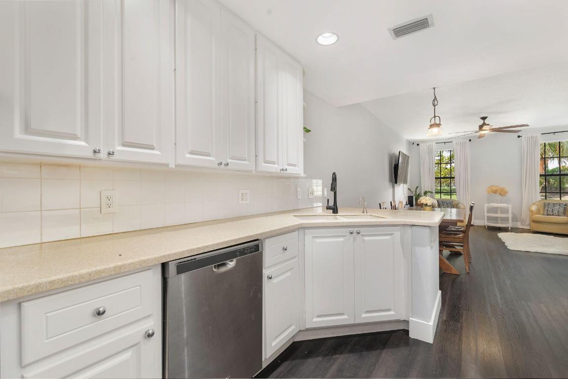 124 Ashley, Jupiter FL 33458