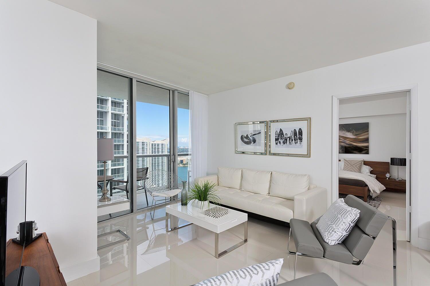 495 Brickell #4010, Miami FL 33131
