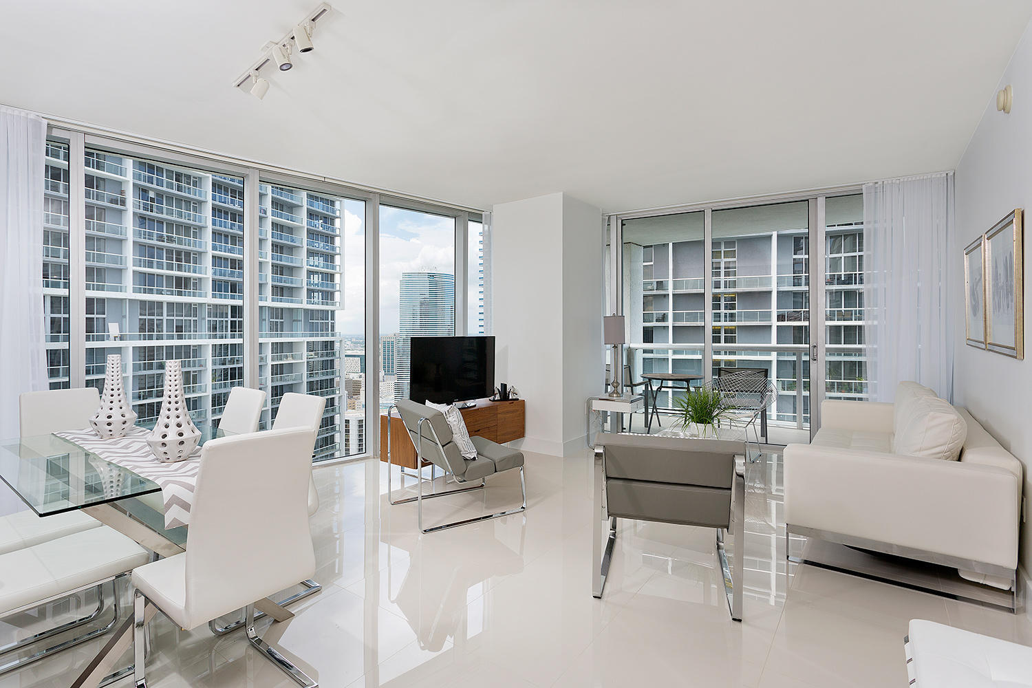 495 Brickell #4010, Miami FL 33131