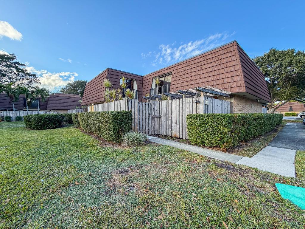 306 3rd, Palm Beach Gardens FL 33418