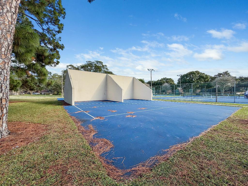 306 3rd, Palm Beach Gardens FL 33418