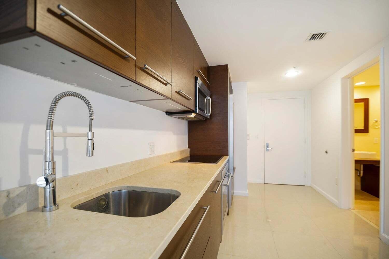 495 Brickell Avenue #4206, Miami FL 33131