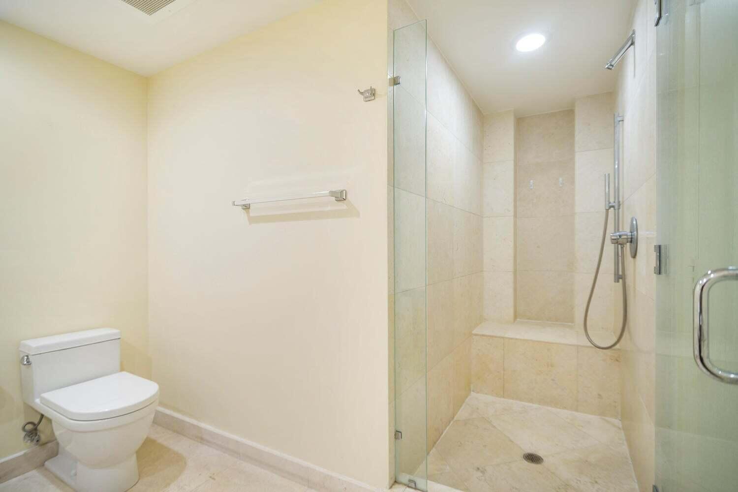 495 Brickell Avenue #4206, Miami FL 33131