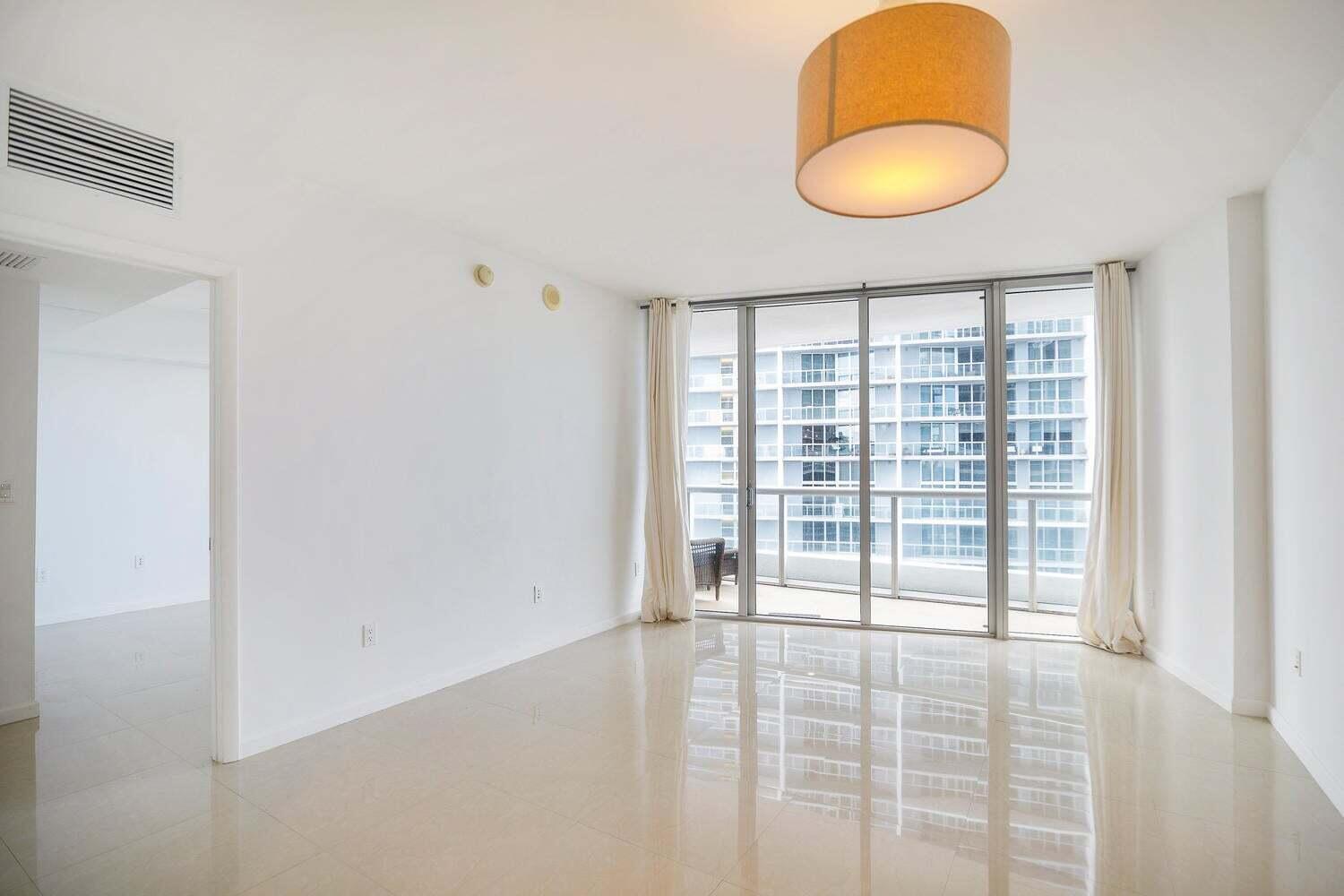 495 Brickell Avenue #4206, Miami FL 33131