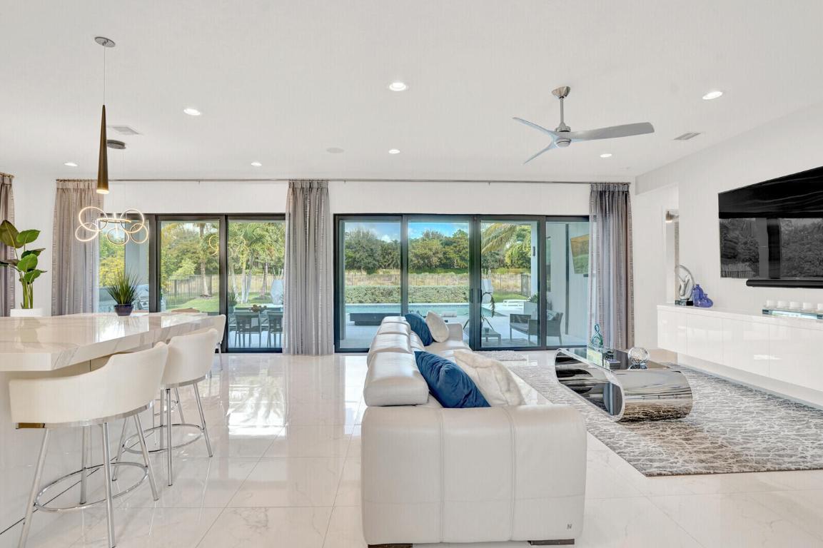 8815 Skyward, Boca Raton FL 33496