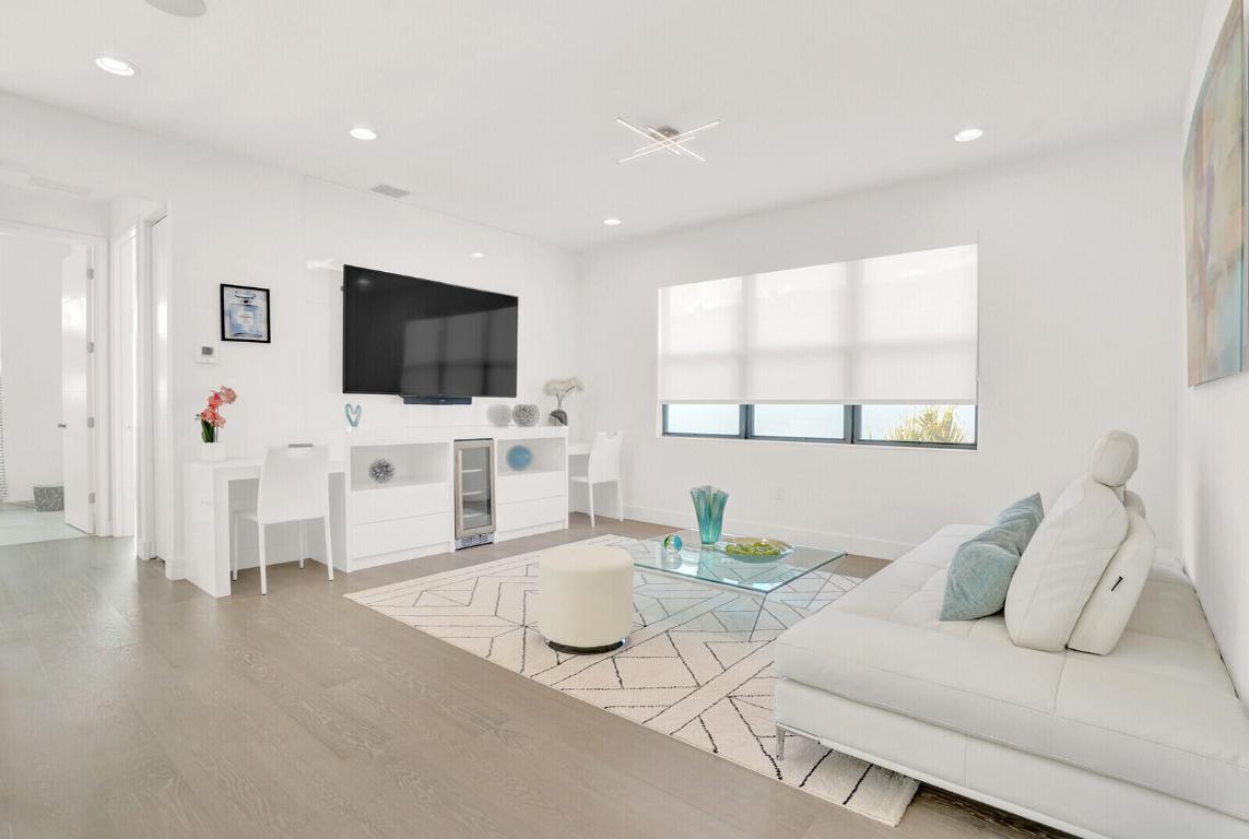 8815 Skyward, Boca Raton FL 33496