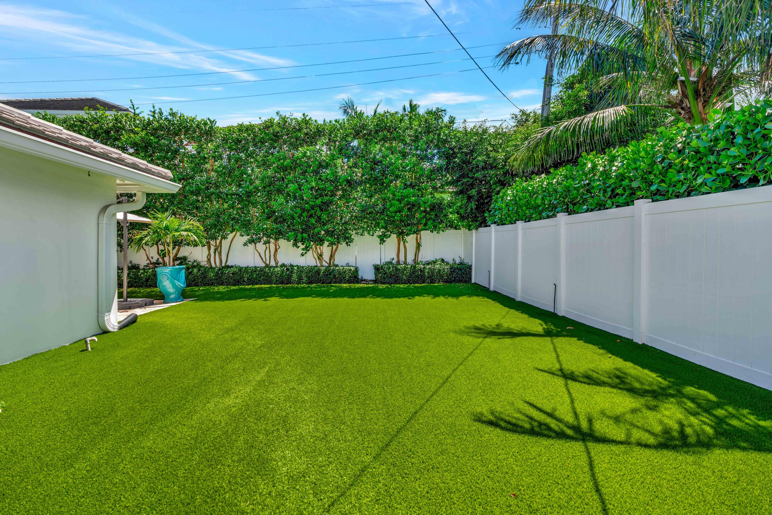 136 Worth, West Palm Beach FL 33405