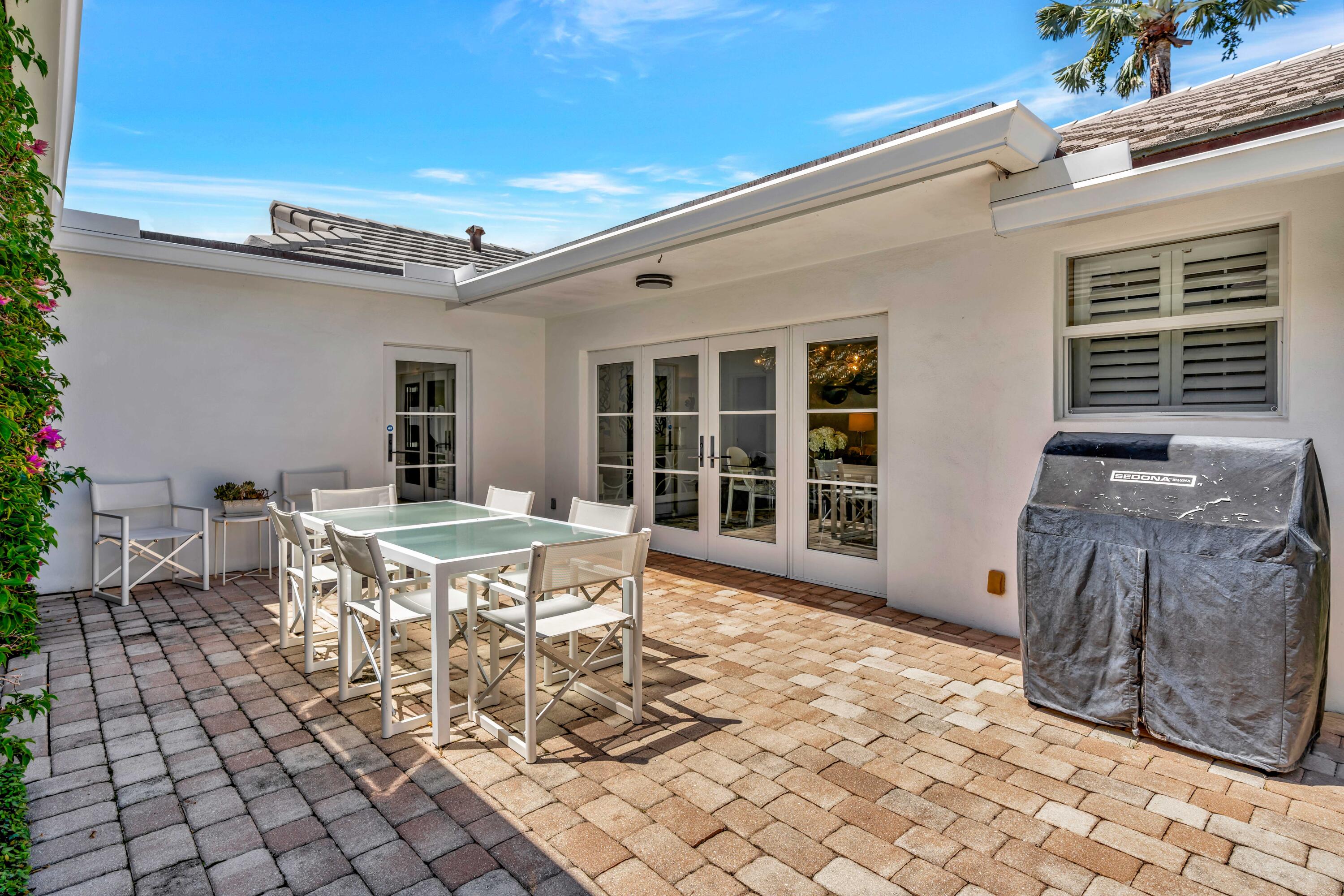 136 Worth, West Palm Beach FL 33405