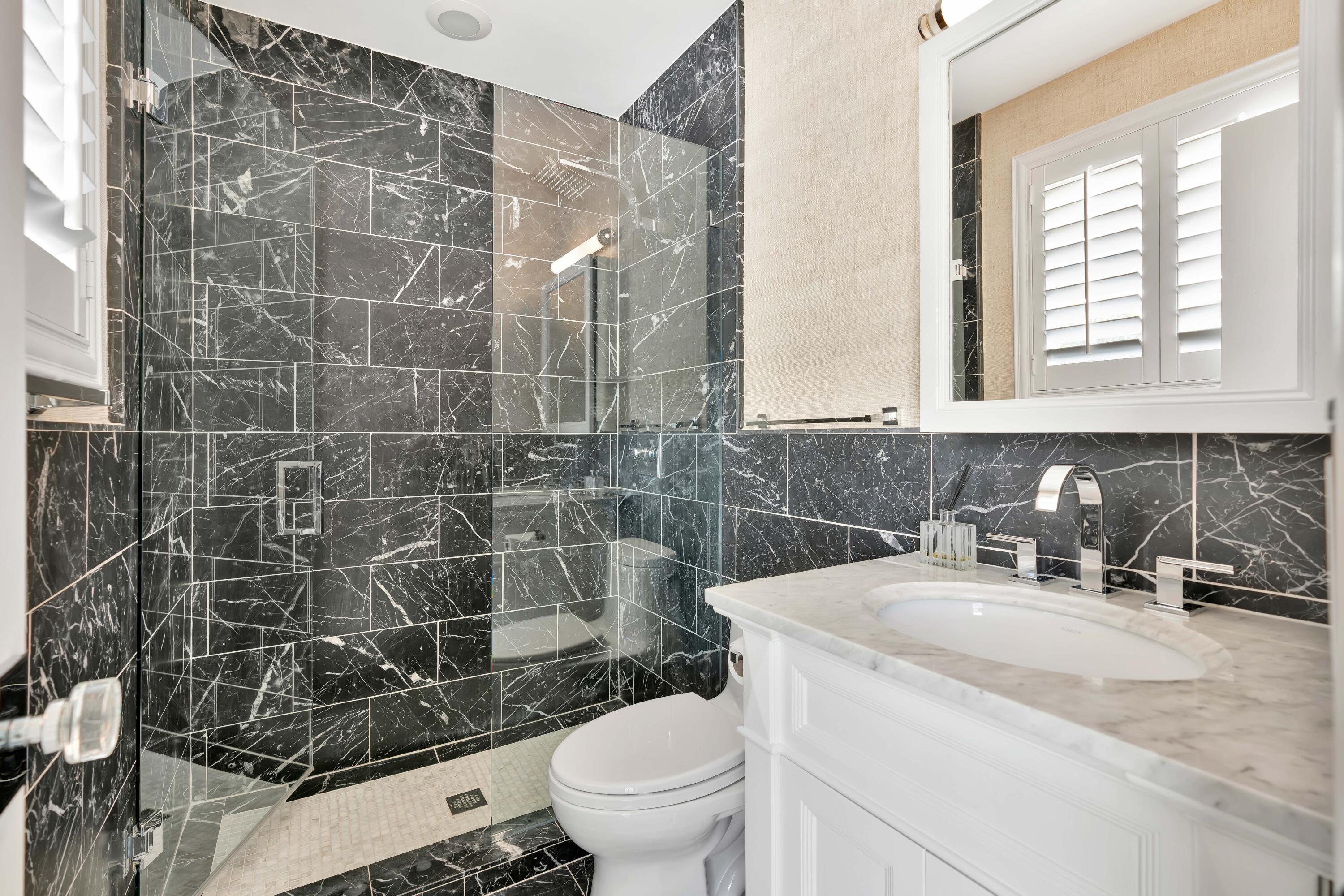 136 Worth, West Palm Beach FL 33405