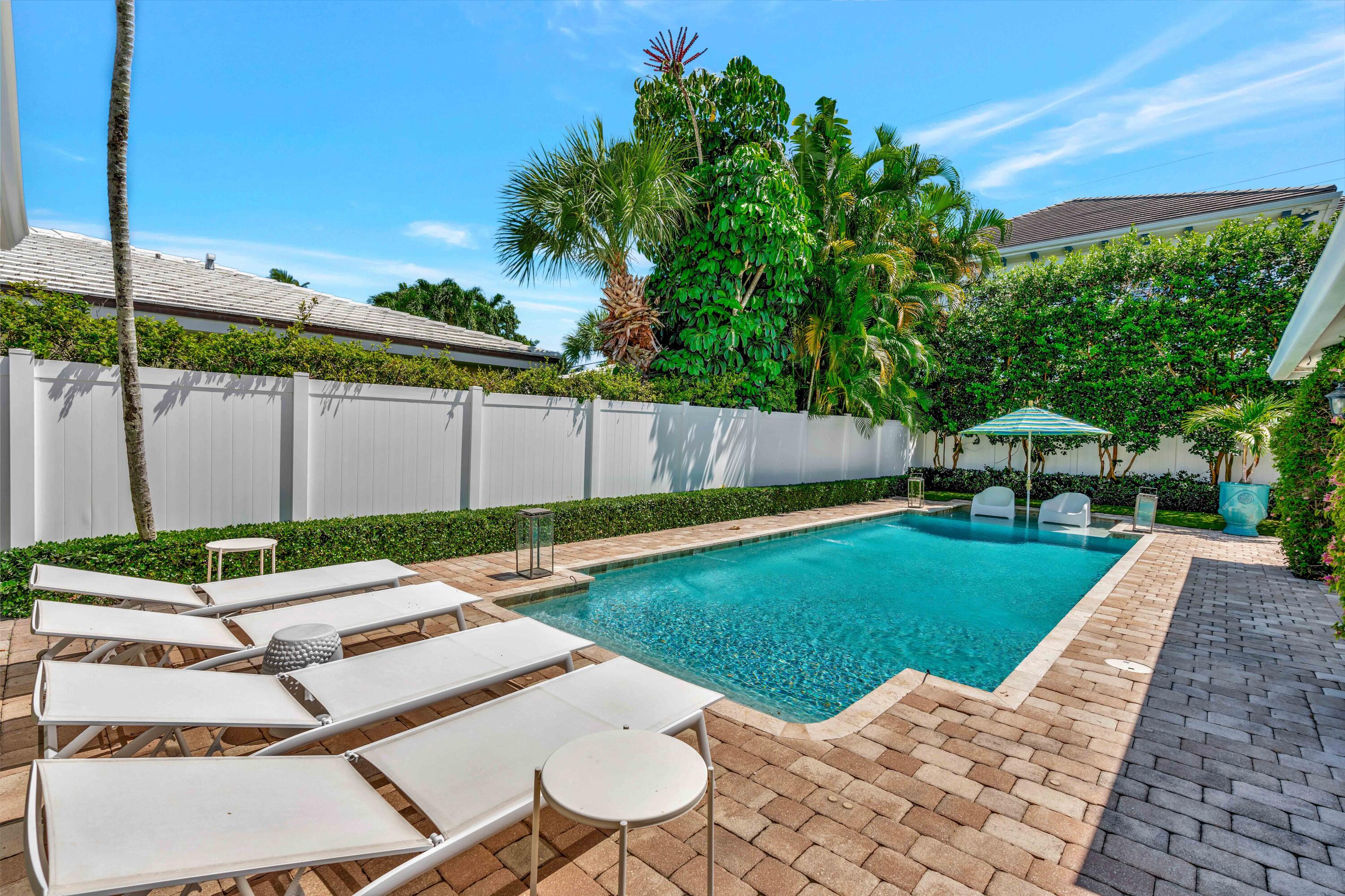 136 Worth, West Palm Beach FL 33405