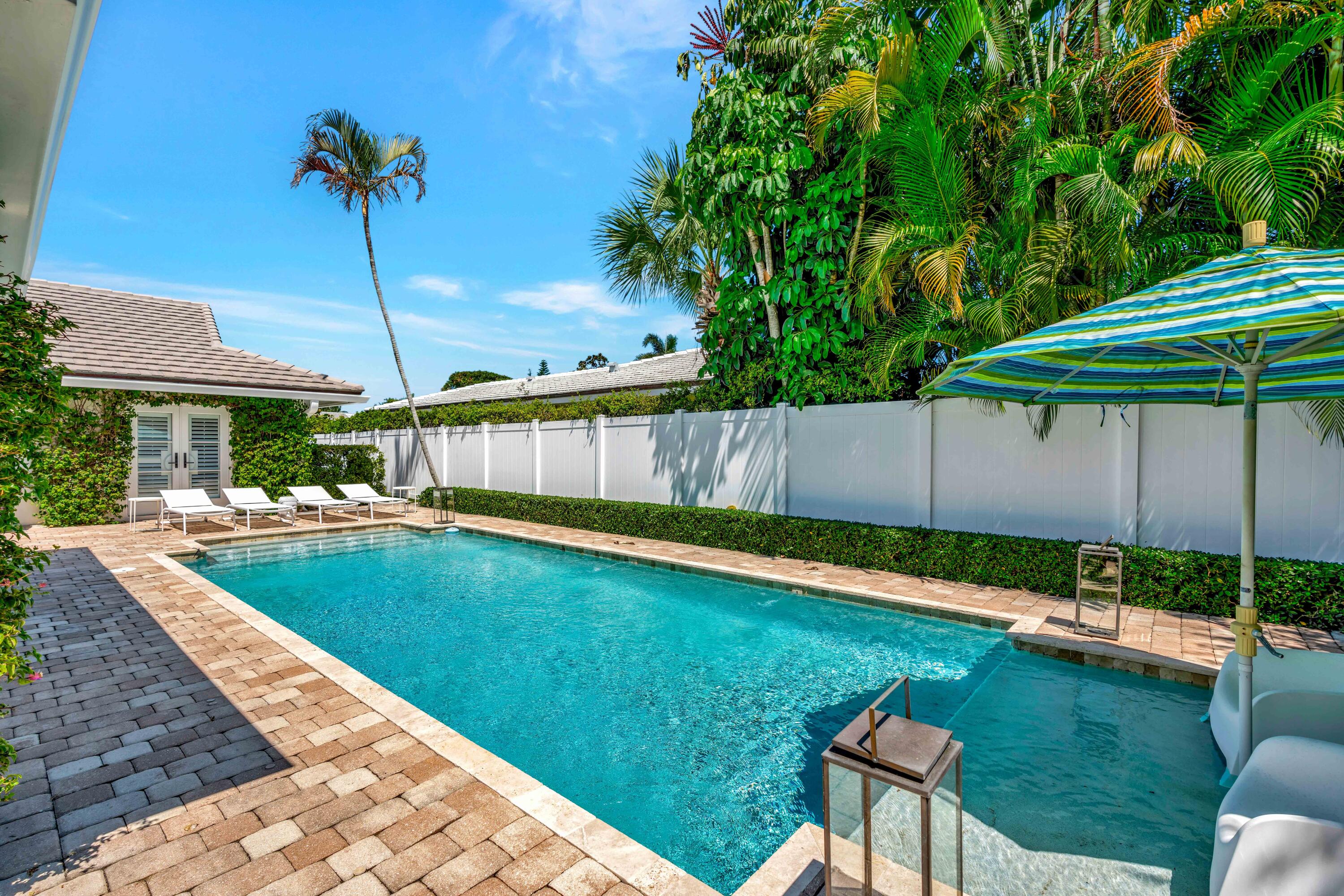136 Worth, West Palm Beach FL 33405