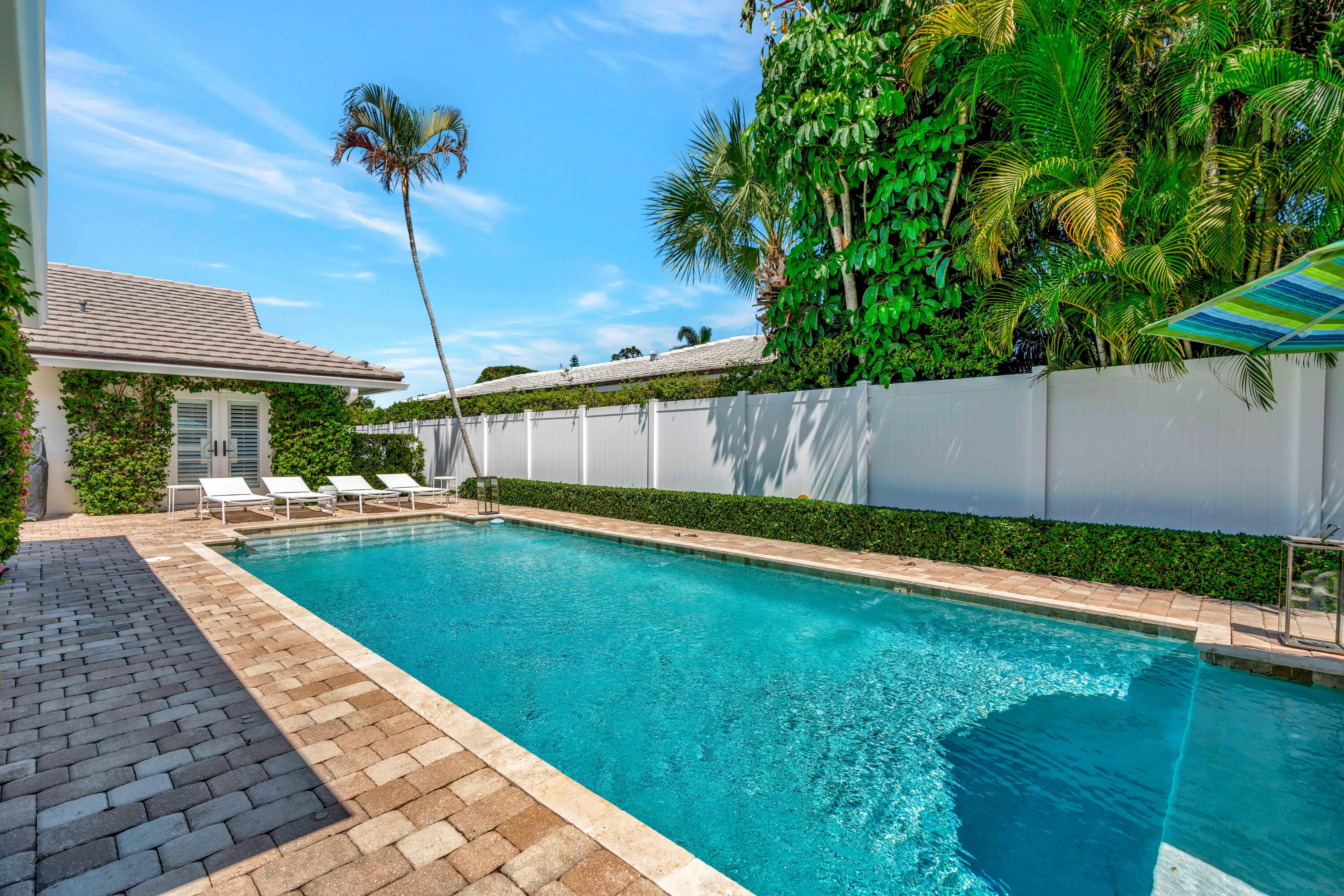 136 Worth, West Palm Beach FL 33405
