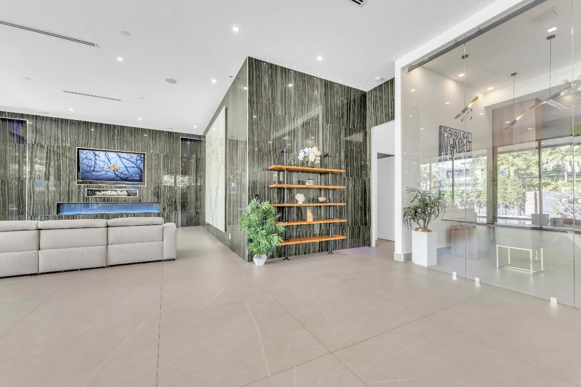 2401 NE 13th, Fort Lauderdale FL 33304