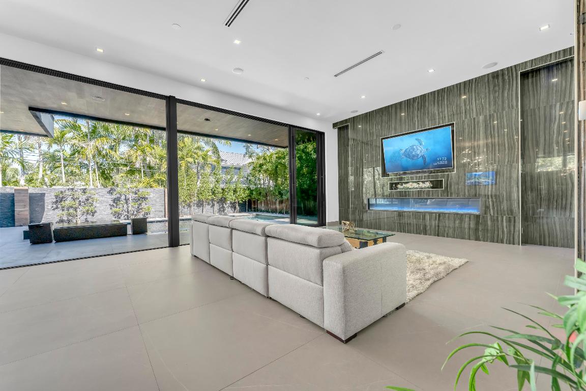 2401 NE 13th, Fort Lauderdale FL 33304