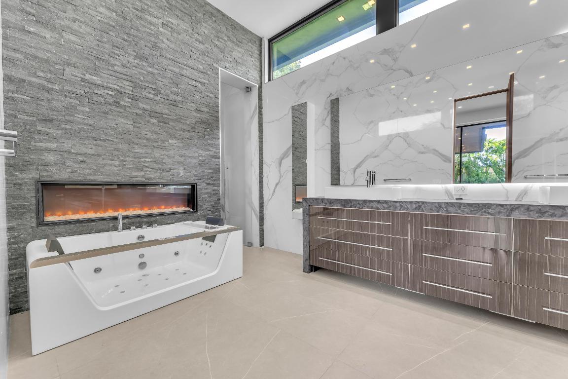 2401 NE 13th, Fort Lauderdale FL 33304