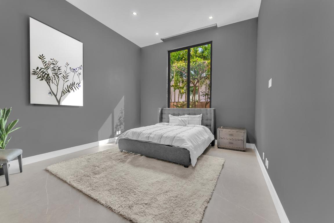 2401 NE 13th, Fort Lauderdale FL 33304