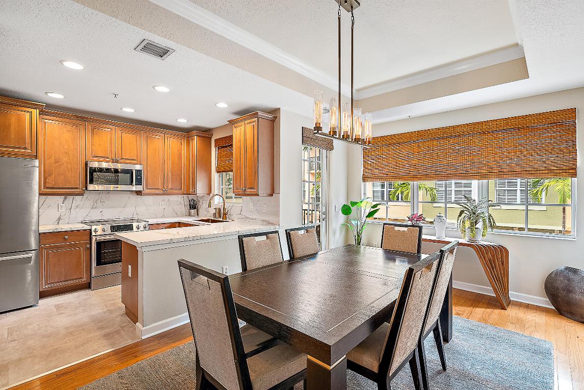 2504 Gardens, Palm Beach Gardens FL 33410