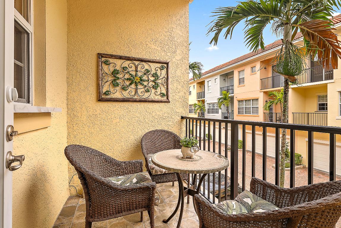2504 Gardens, Palm Beach Gardens FL 33410
