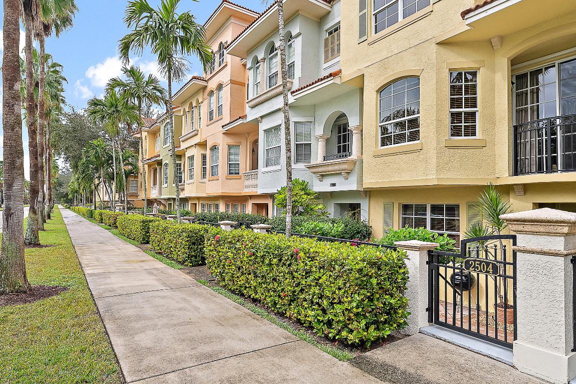 2504 Gardens, Palm Beach Gardens FL 33410