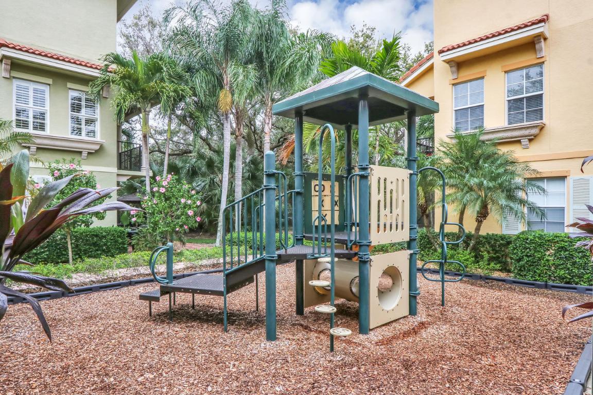 2504 Gardens, Palm Beach Gardens FL 33410