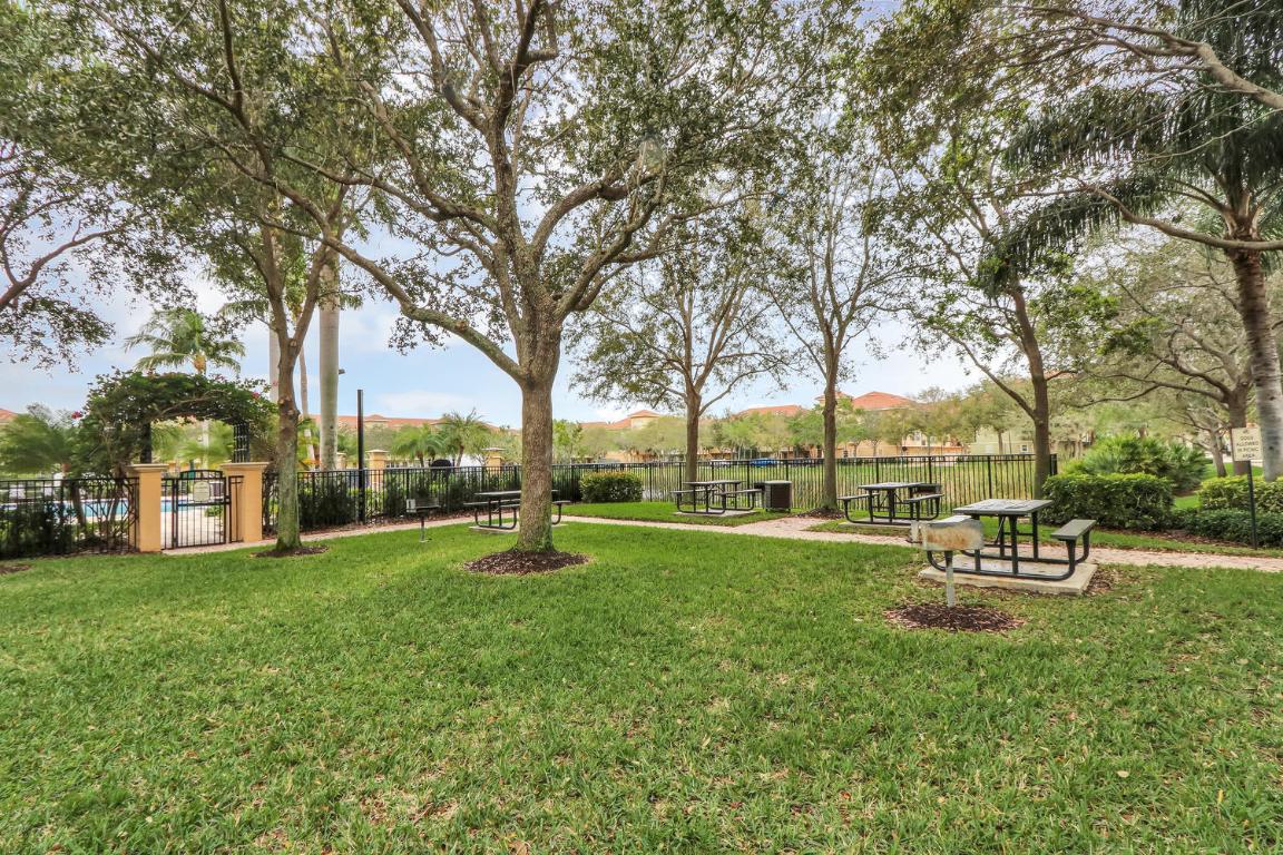 2504 Gardens, Palm Beach Gardens FL 33410