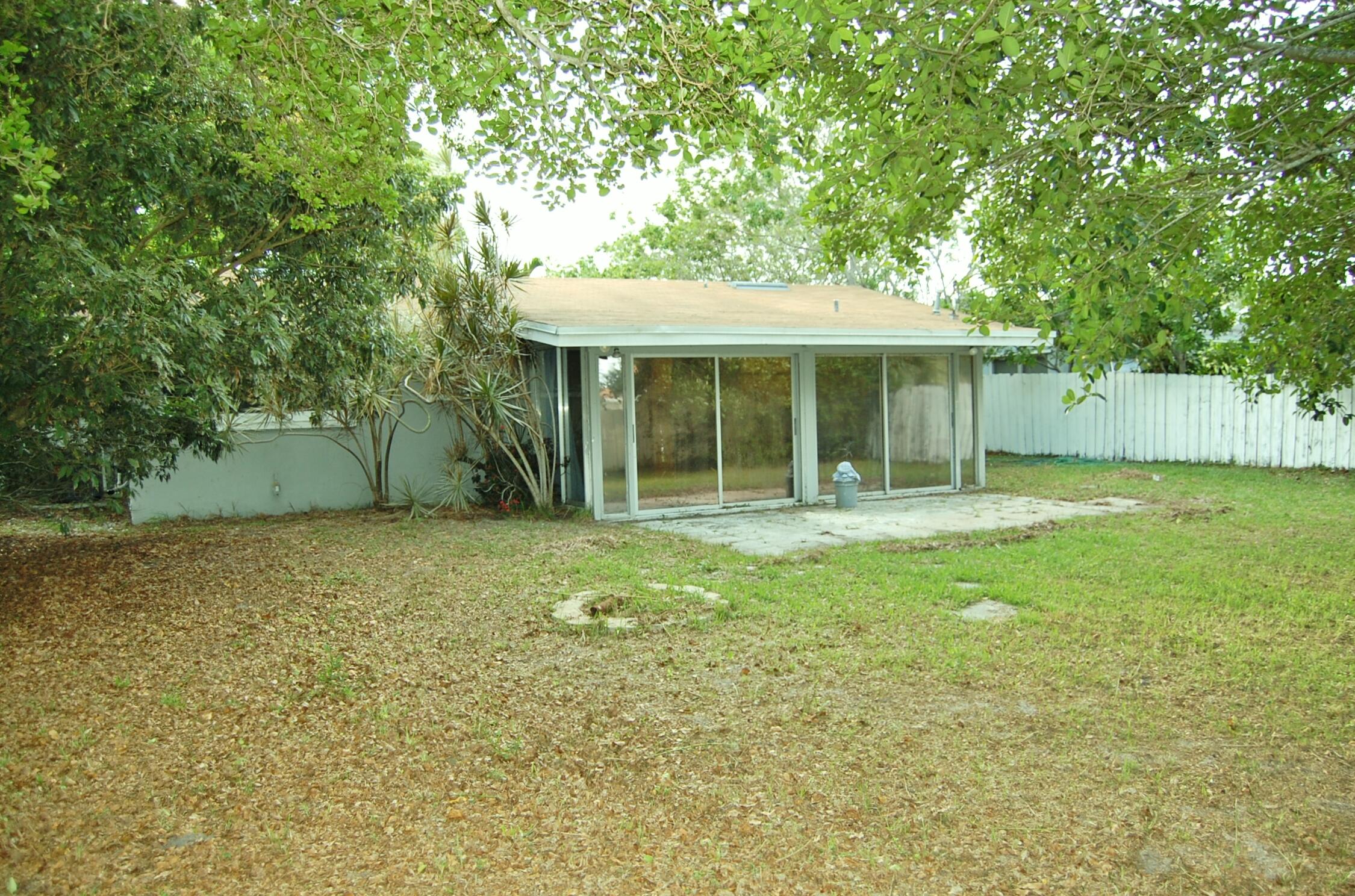 9322 N Military, Palm Beach Gardens FL 33410