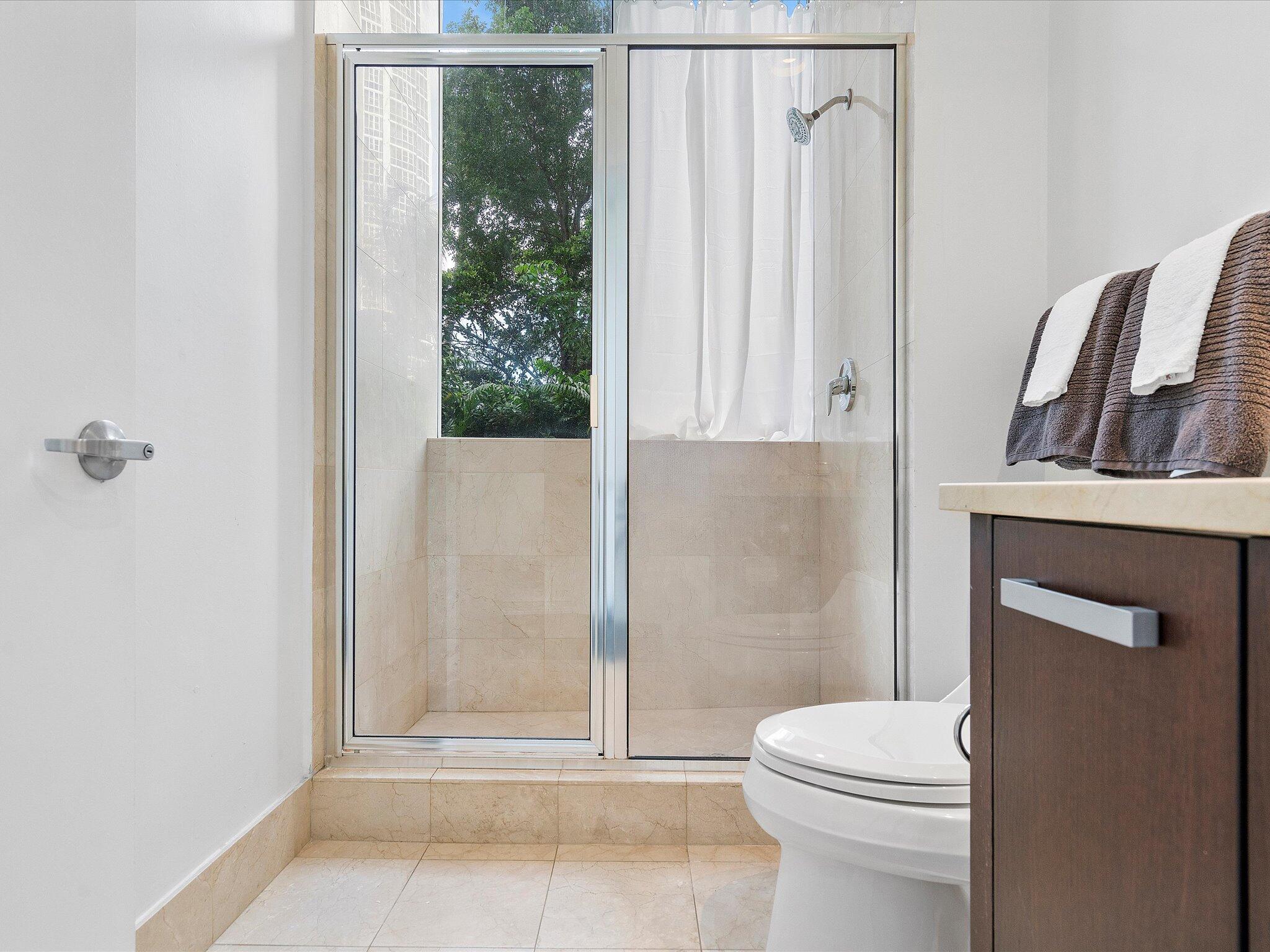 18101 Collins #401, Sunny Isles Beach FL 33160