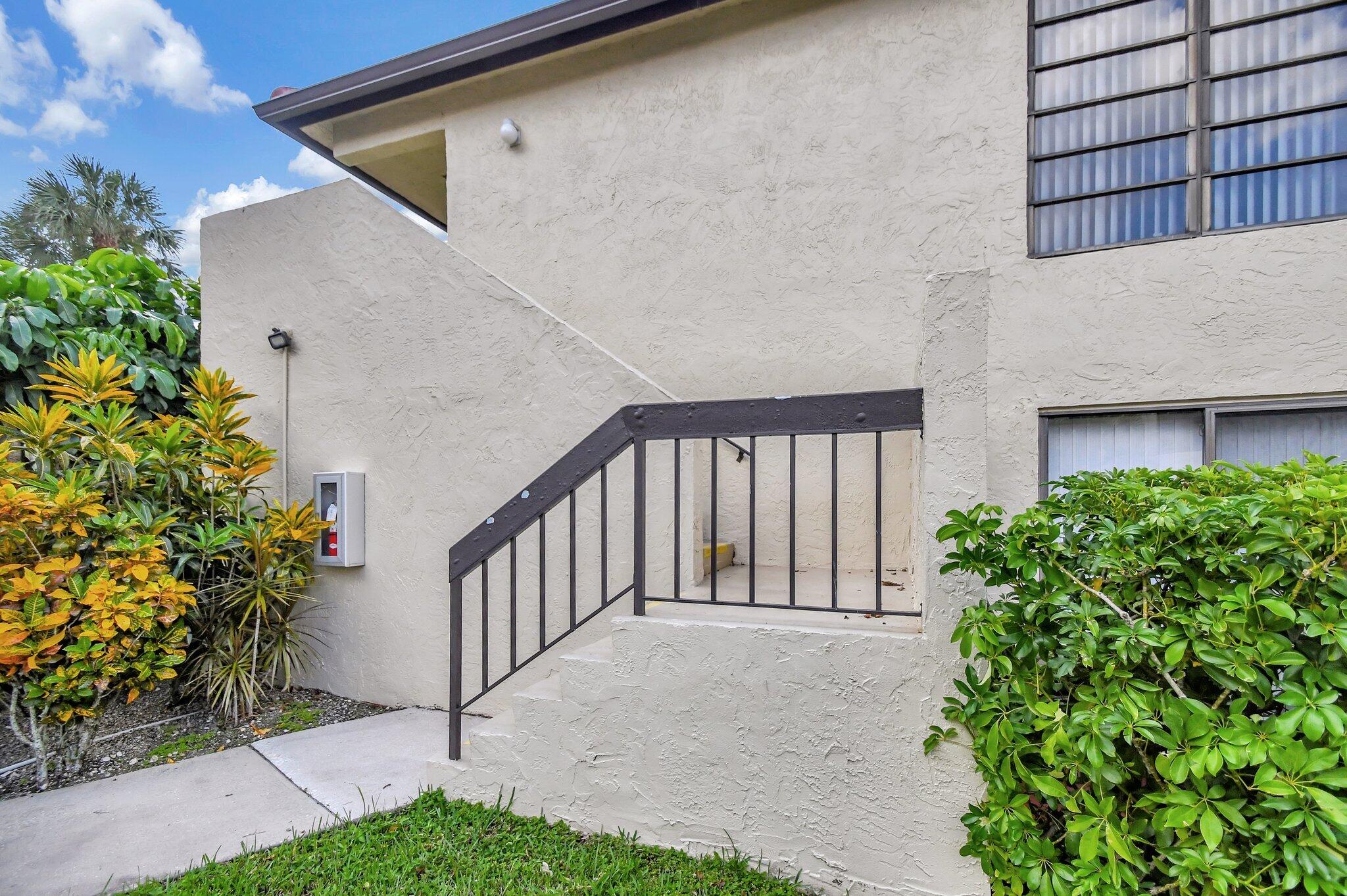 21209 Lago Circle #12g, Boca Raton FL 33433