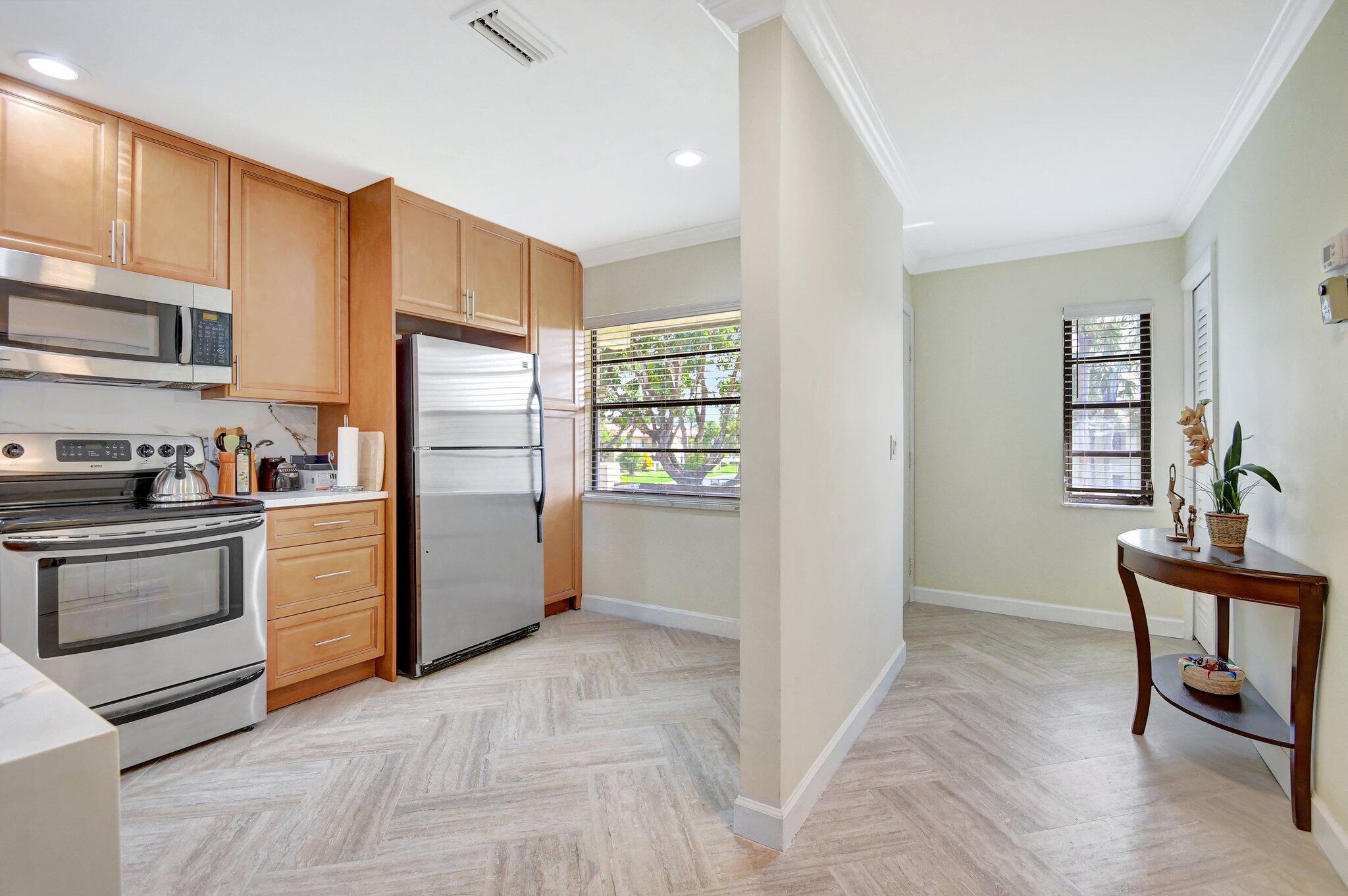 21209 Lago Circle #12g, Boca Raton FL 33433
