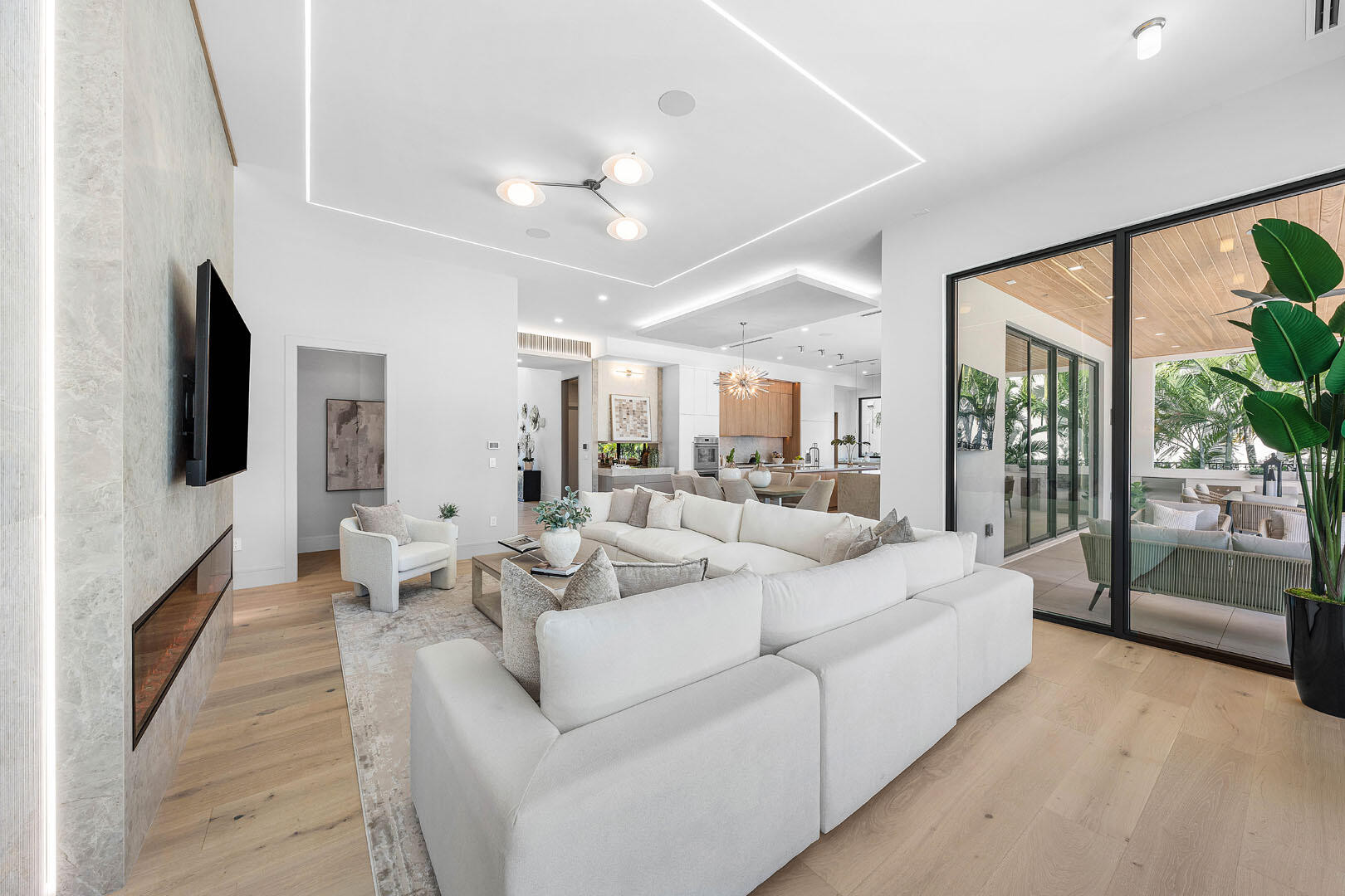 2240 Date Palm, Boca Raton FL 33432