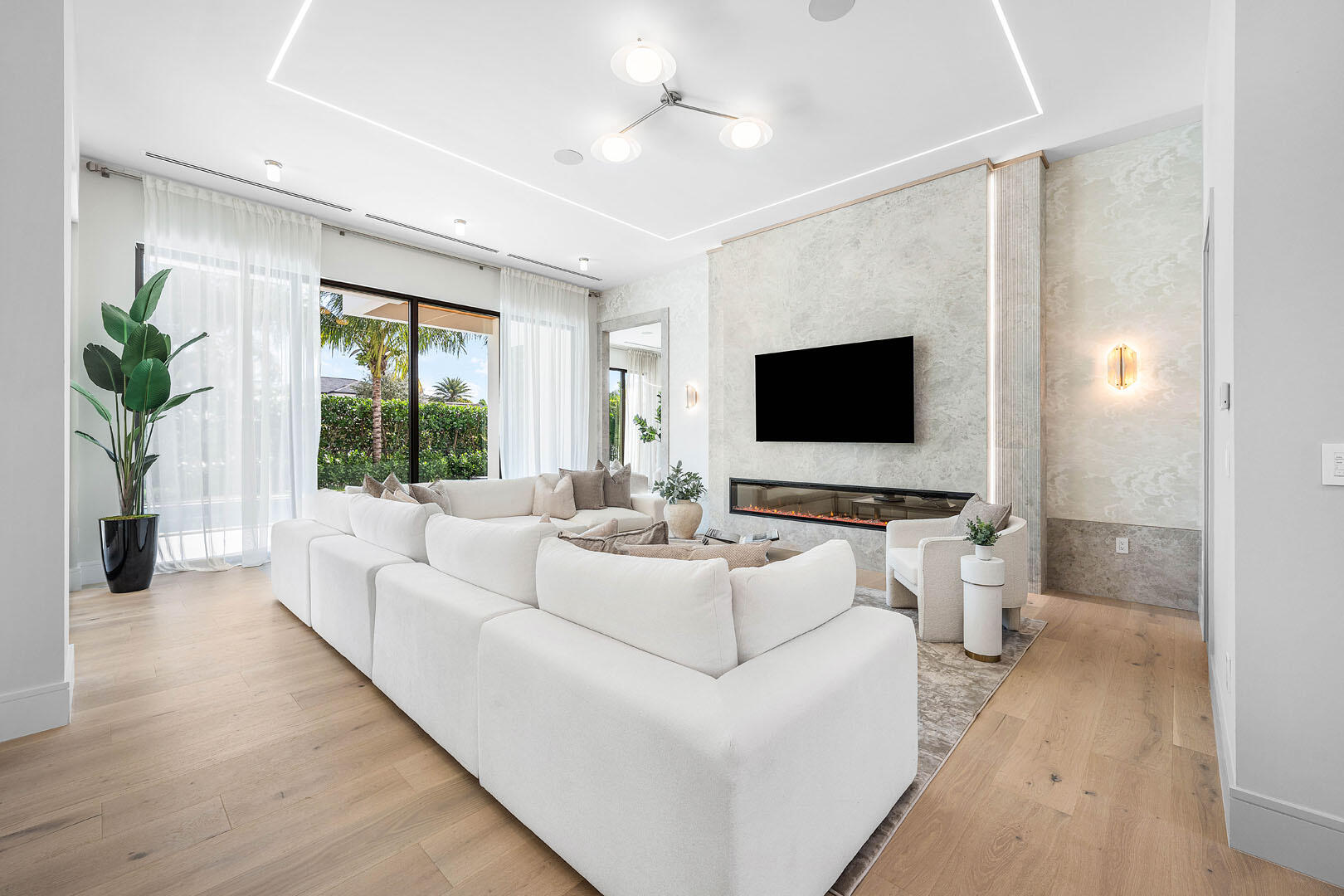 2240 Date Palm, Boca Raton FL 33432