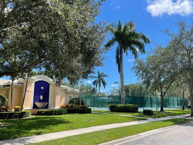 470 Capistrano, Palm Beach Gardens FL 33410