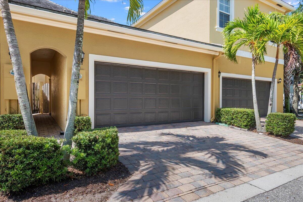251 Edenberry Avenue, Jupiter FL 33458