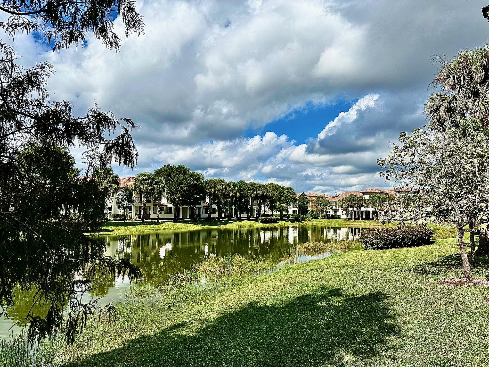 4720 Mimosa #905, Coconut Creek FL 33073