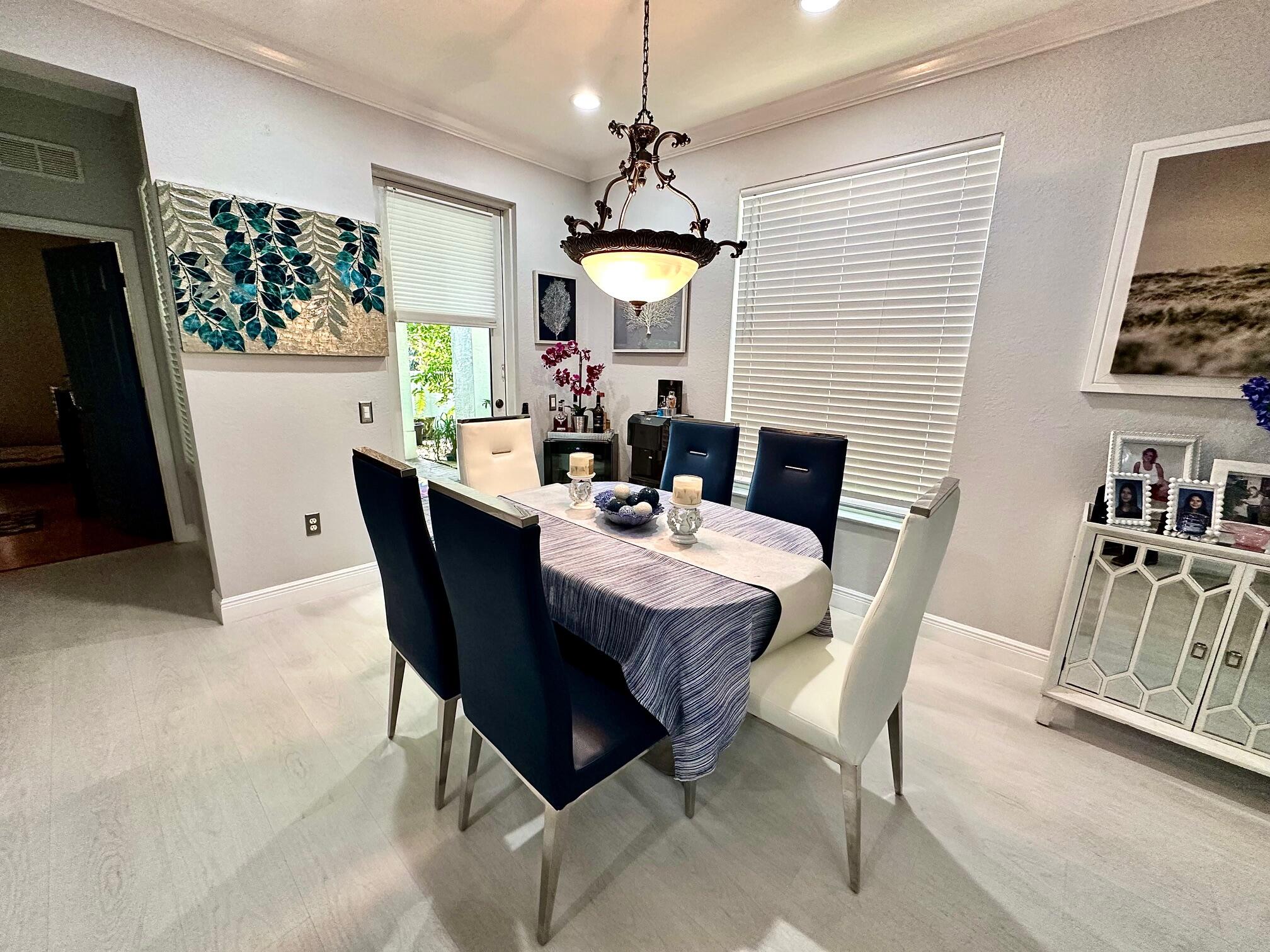 4720 Mimosa #905, Coconut Creek FL 33073