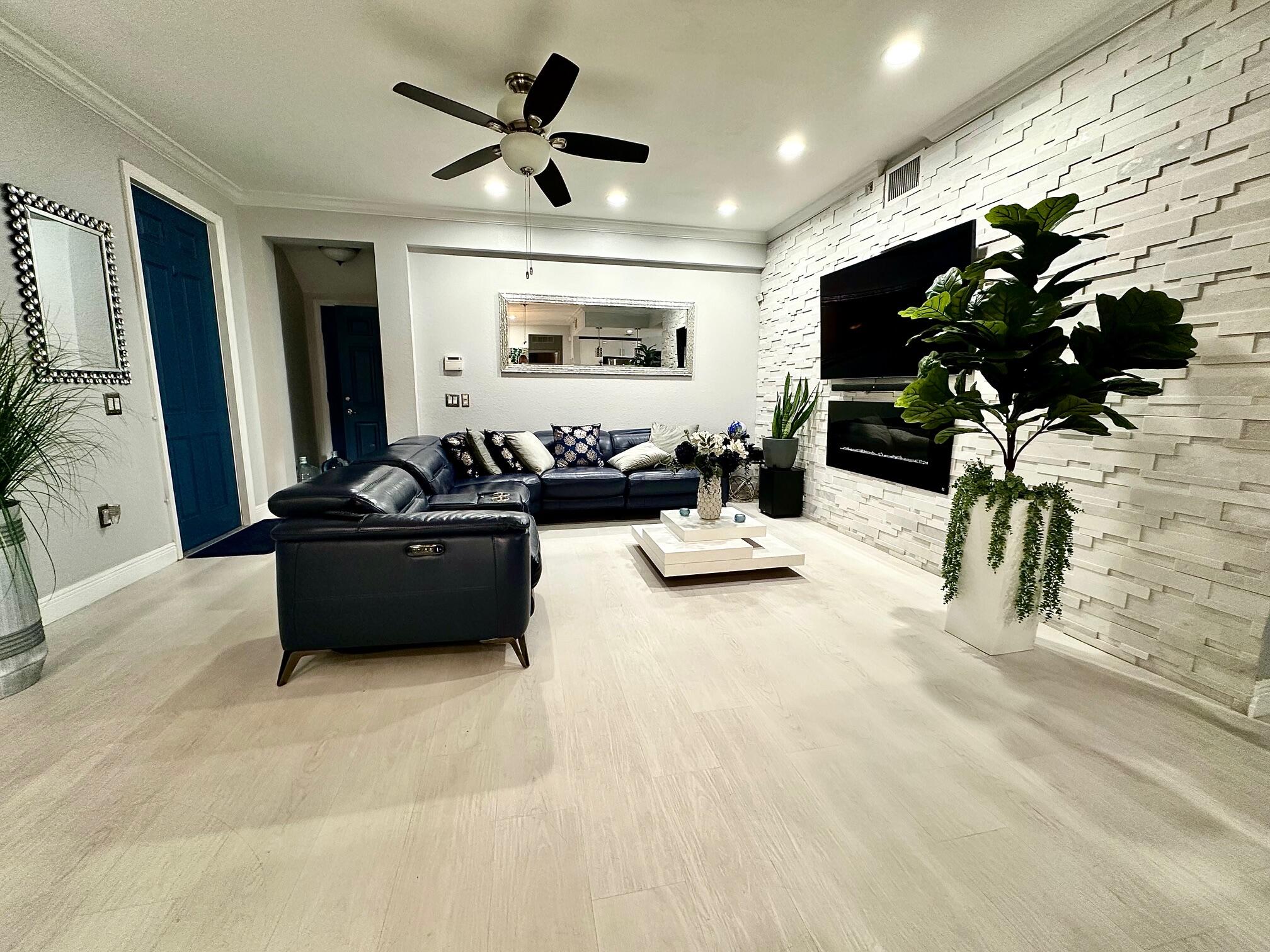 4720 Mimosa #905, Coconut Creek FL 33073