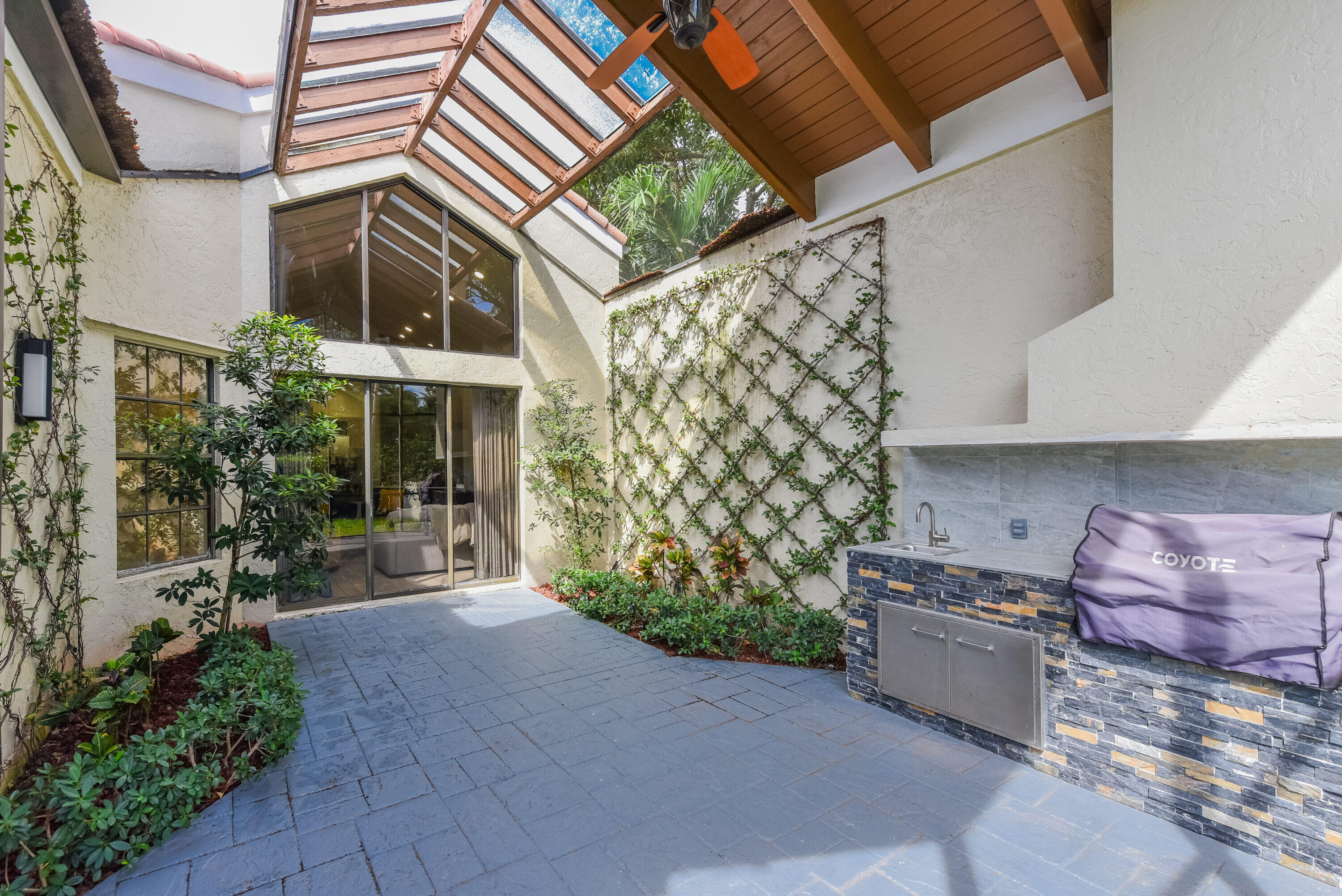 7493 Campo Florido, Boca Raton FL 33433