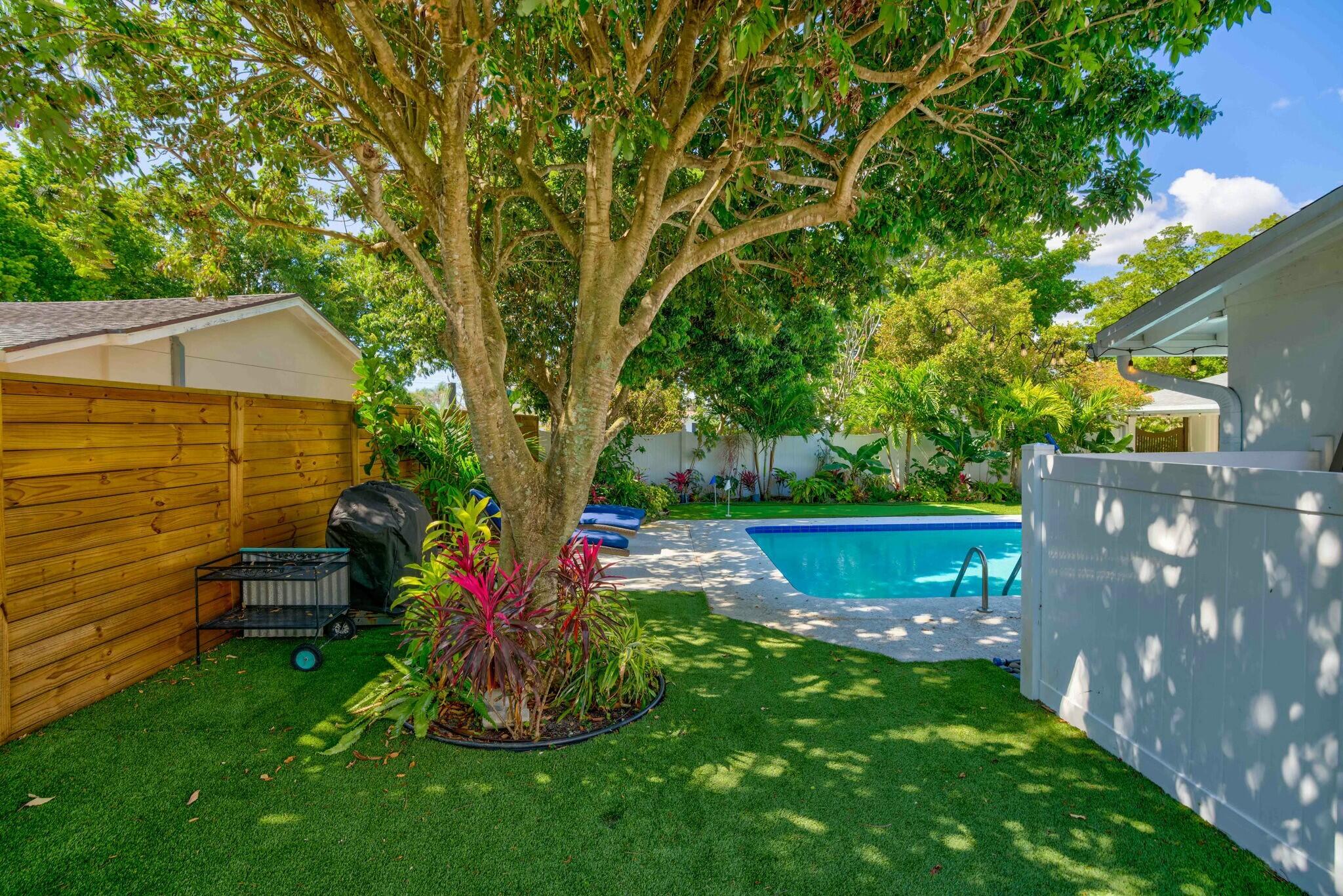 547 Marlin, North Palm Beach FL 33408
