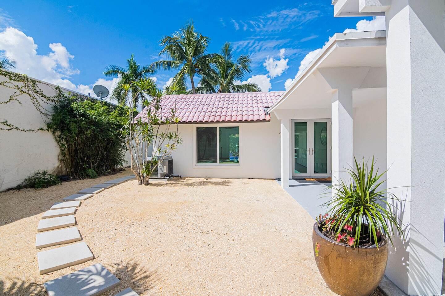103 W Sandpiper, Jupiter FL 33477