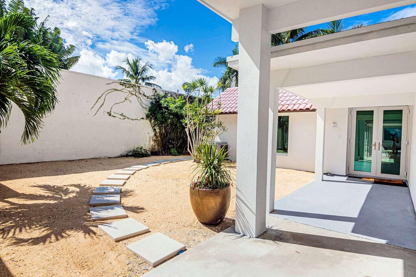 103 W Sandpiper, Jupiter FL 33477