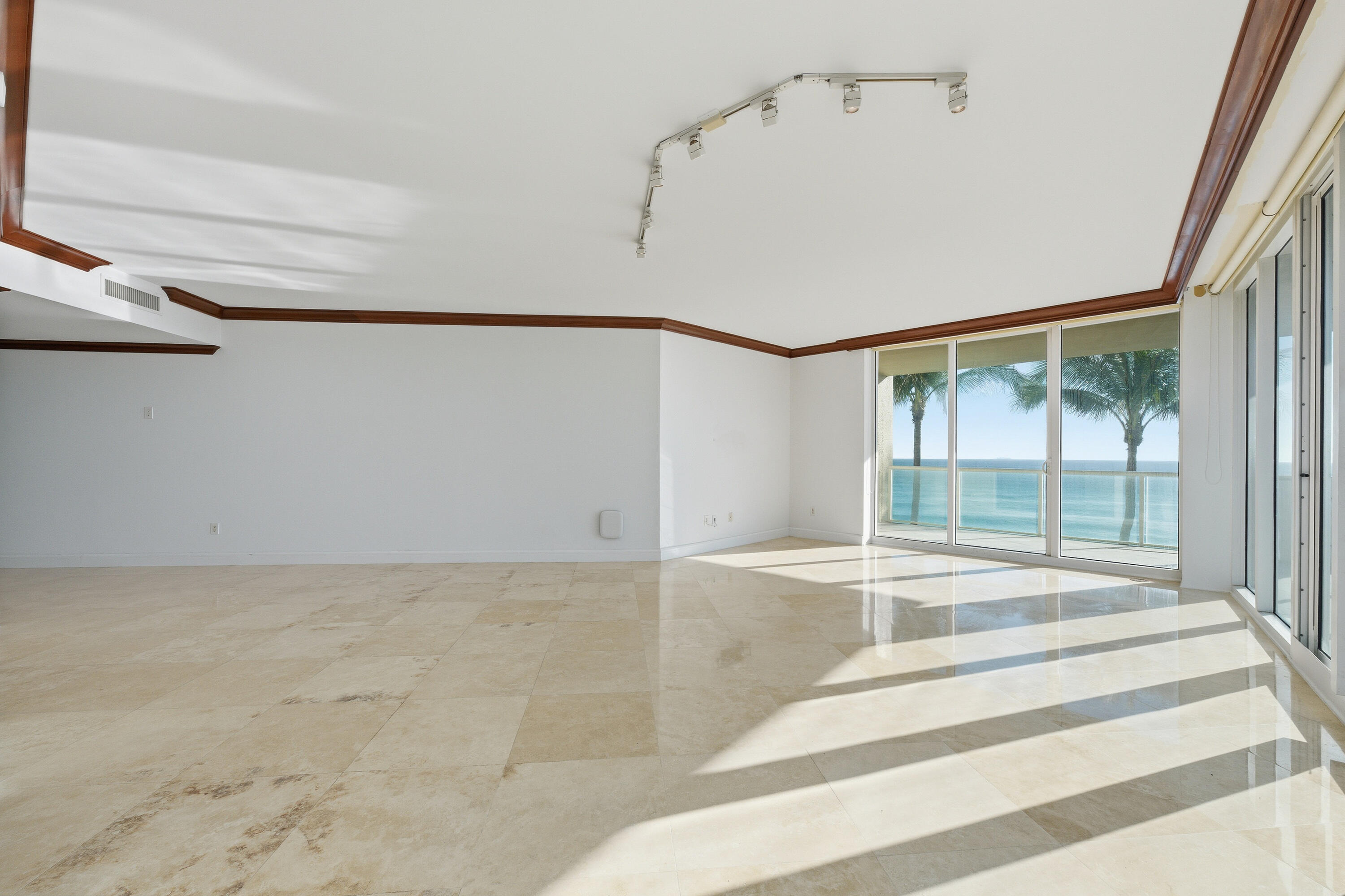 1063 Hillsboro Mile #301, Hillsboro Beach FL 33062