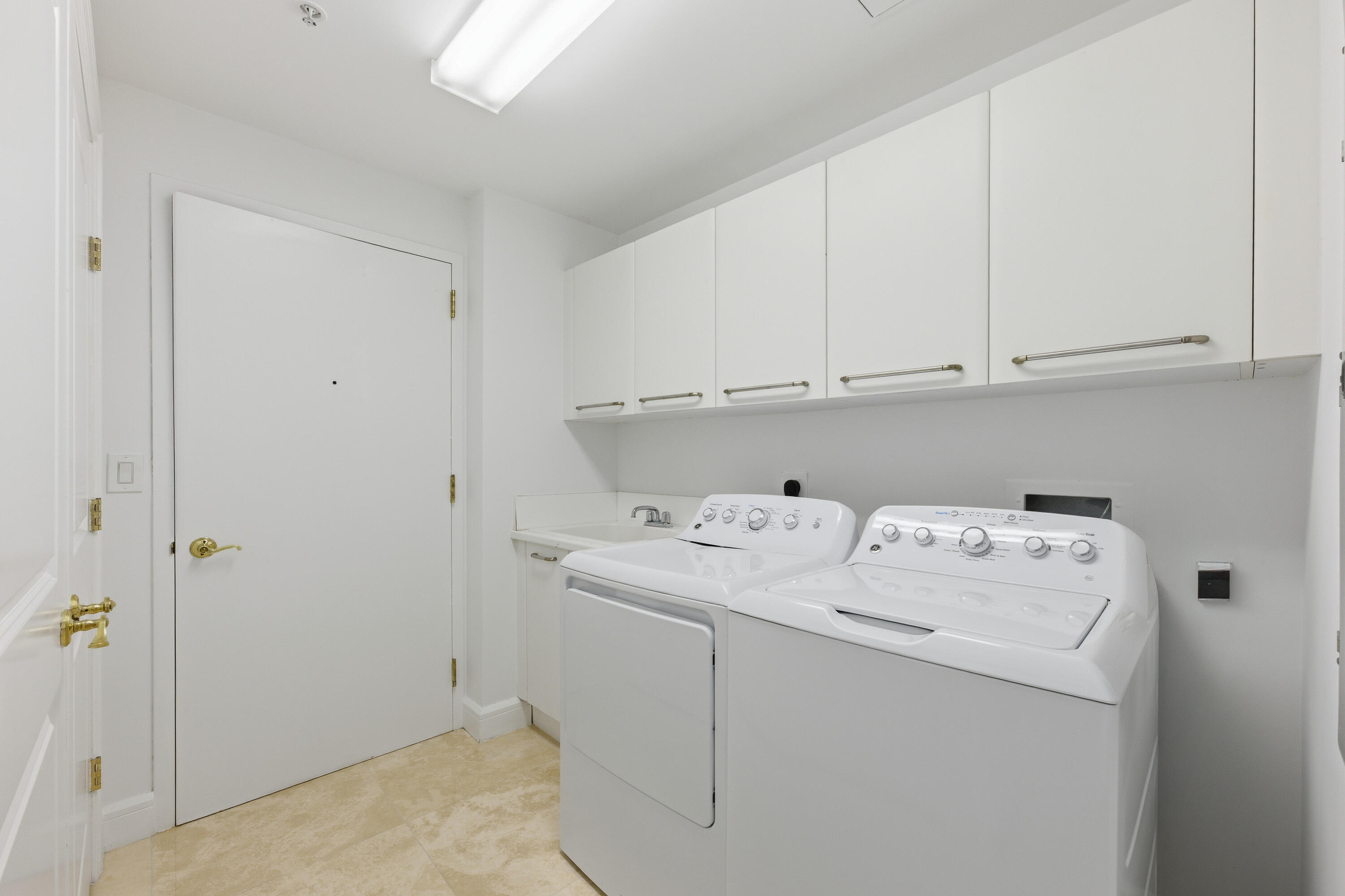1063 Hillsboro Mile #301, Hillsboro Beach FL 33062