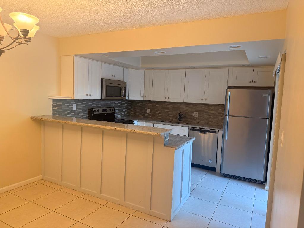 116 1 St #116, Palm Beach Gardens FL 33410