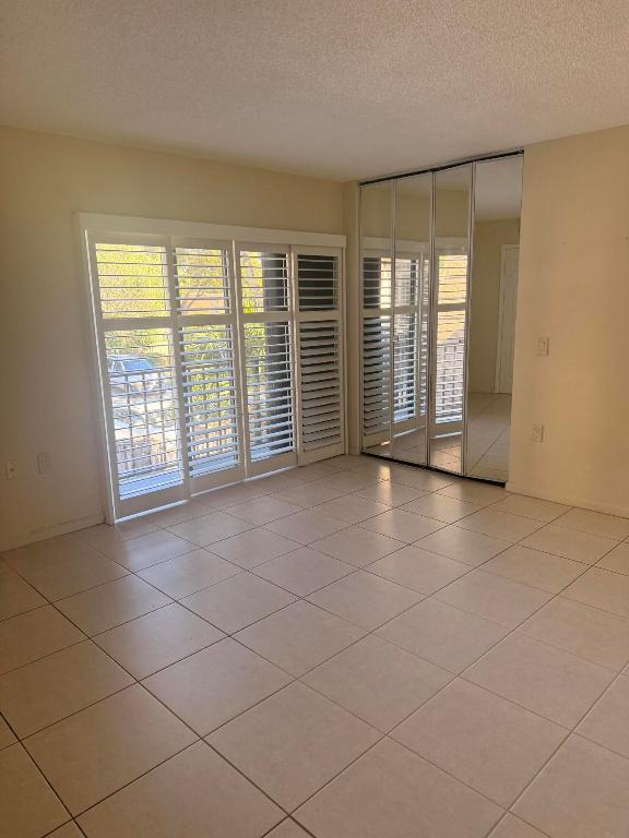 116 1 St #116, Palm Beach Gardens FL 33410