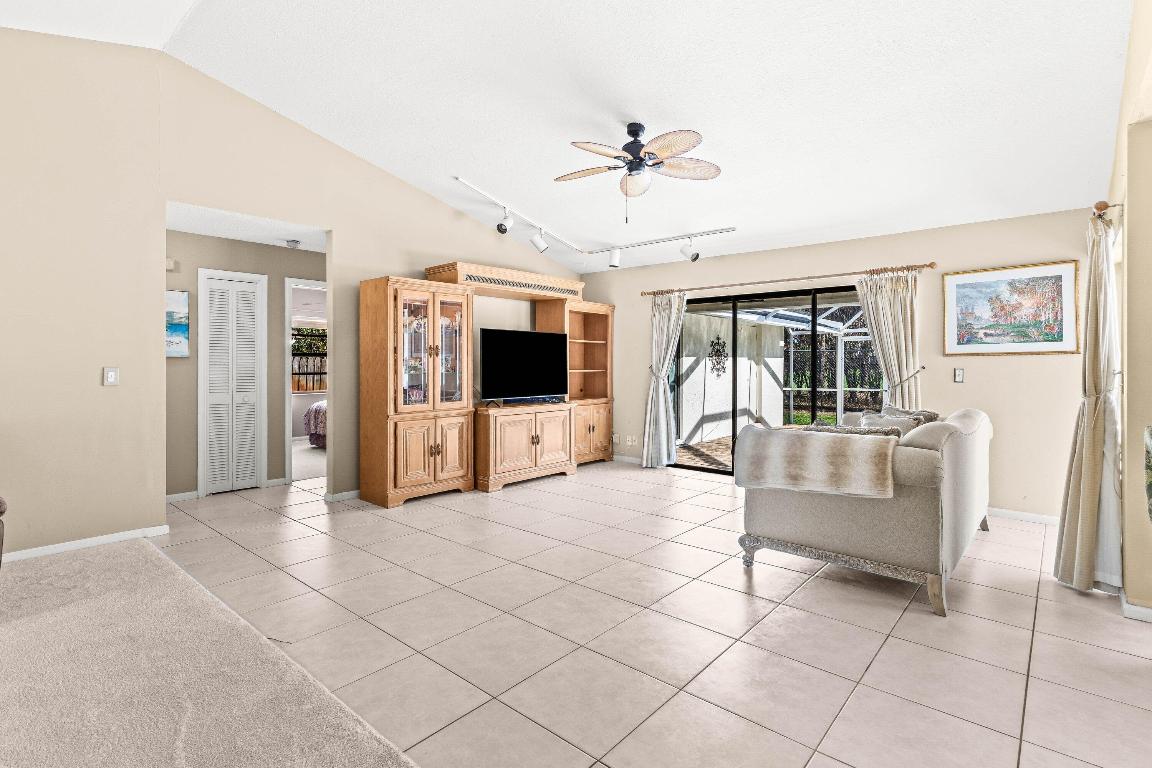 17294 Lake Park, Boca Raton FL 33487