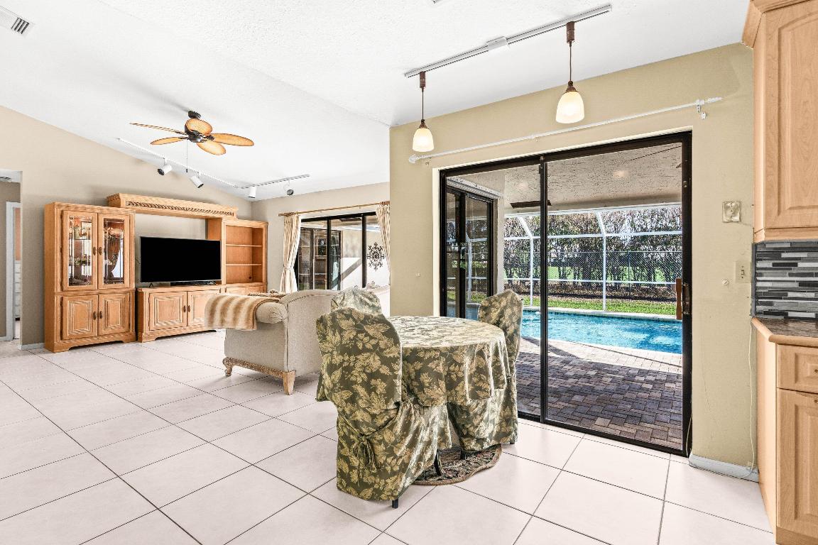 17294 Lake Park, Boca Raton FL 33487
