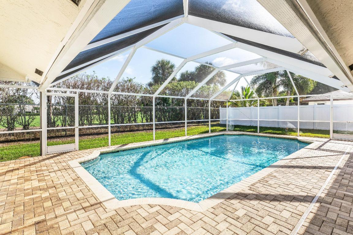 17294 Lake Park, Boca Raton FL 33487