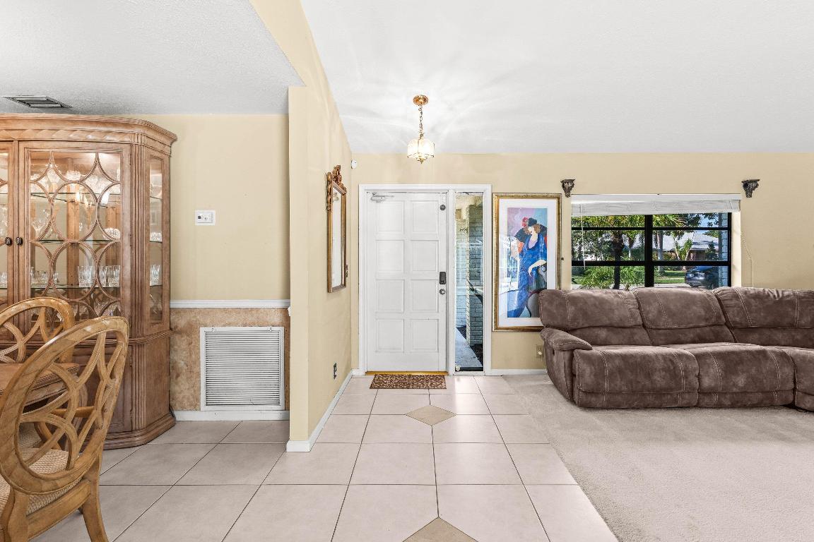 17294 Lake Park, Boca Raton FL 33487