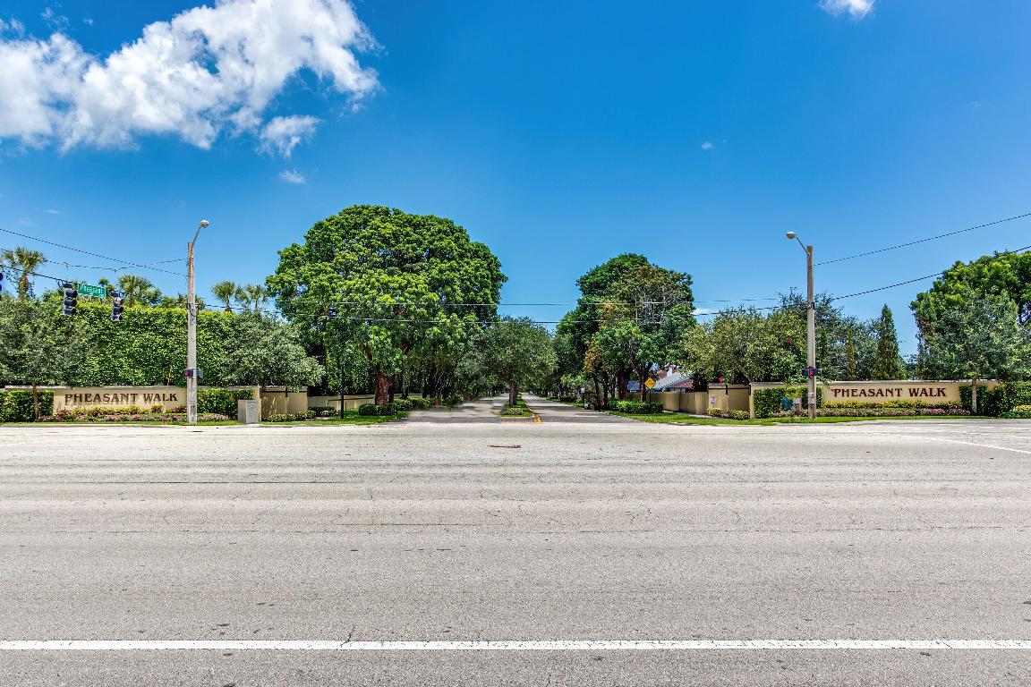 17294 Lake Park, Boca Raton FL 33487