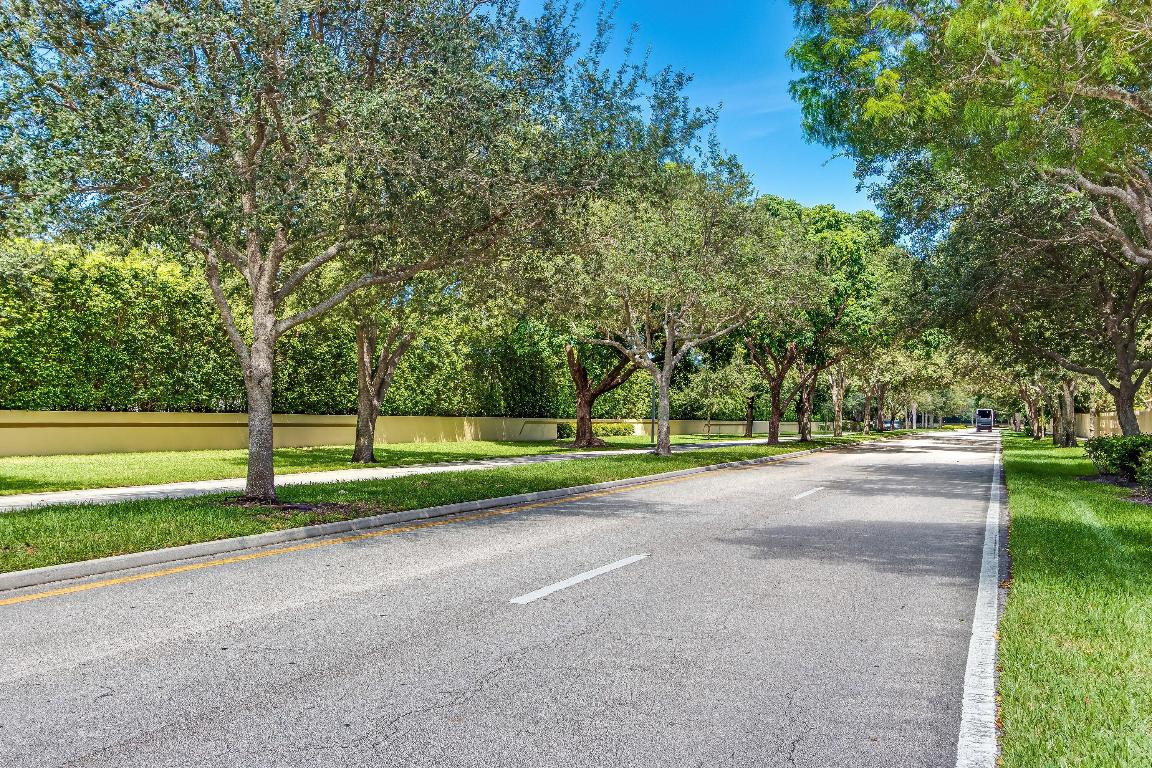 17294 Lake Park, Boca Raton FL 33487